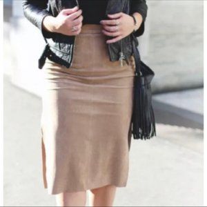 Aritzia Wilfred Free sz 6 vegan suede taupe skirt